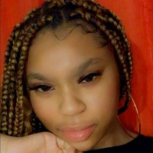 Meet your Posher, Keyana